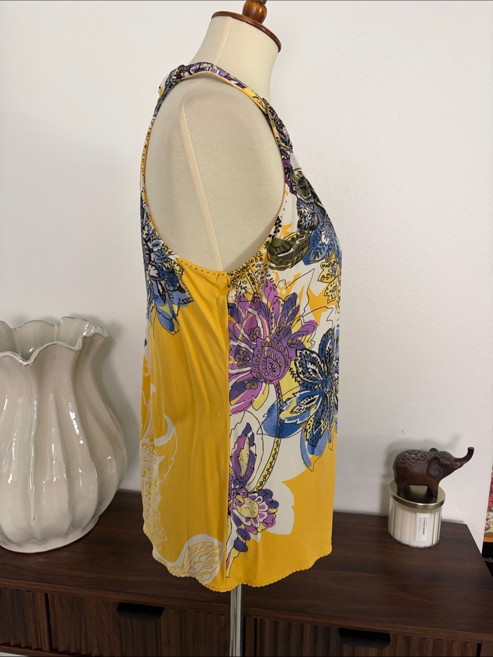 Sleeveless Yellow Floral Halter Camisole - Size XL - Resortwear Cruise Vacation - Picture 5 of 7